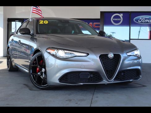 Used 2020 Alfa Romeo Giulia w/ Nero Edizione image 1