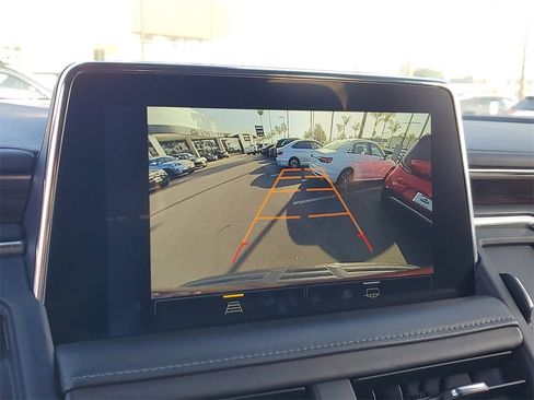 Used 2023 Chevrolet Suburban LT image 30