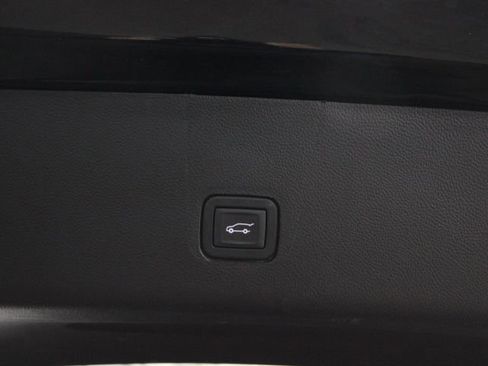 Used 2020 Chevrolet Traverse LT w/ Driver Confidence II Package image 7