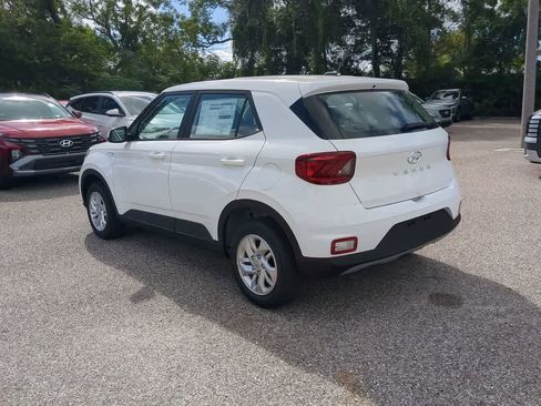 New 2026 Hyundai Venue SE image 3