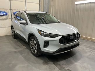 Used 2025 Ford Escape Platinum w/ Premium Technology Package video 1