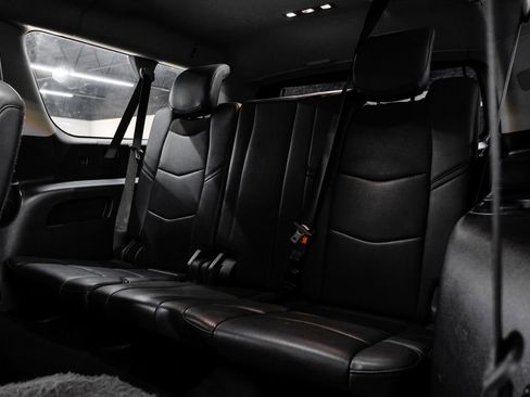 Used 2020 Cadillac Escalade ESV Luxury RWD image 45