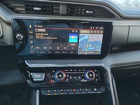 Used 2024 GMC Sierra 1500 Denali w/ Technology Package image 11