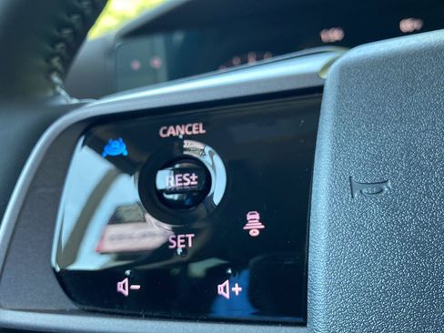 Certified 2025 Nissan Murano SV AWD/4WD image 39
