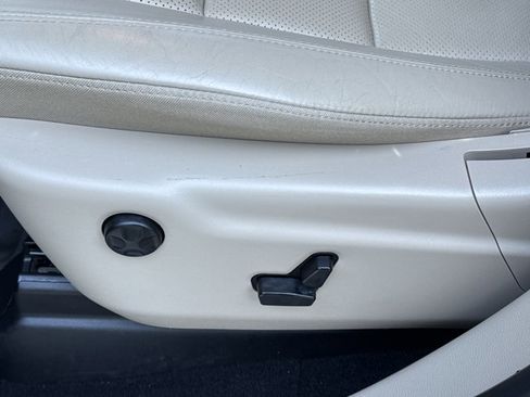 Used 2019 Jeep Grand Cherokee Limited w/ Luxury Group II image 17