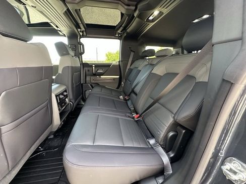 New 2025 GMC Hummer EV 2X image 28