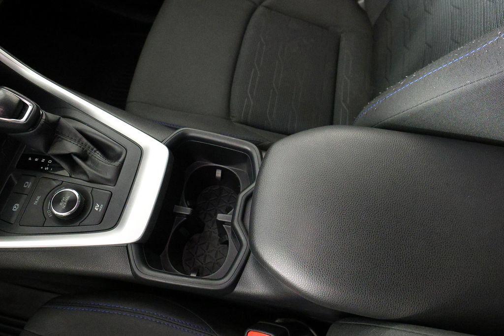 Used 2022 Toyota RAV4 SE AWD/4WD image 28