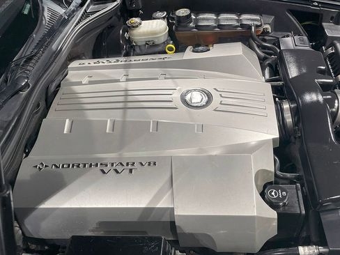 Used 2005 Cadillac XLR image 23