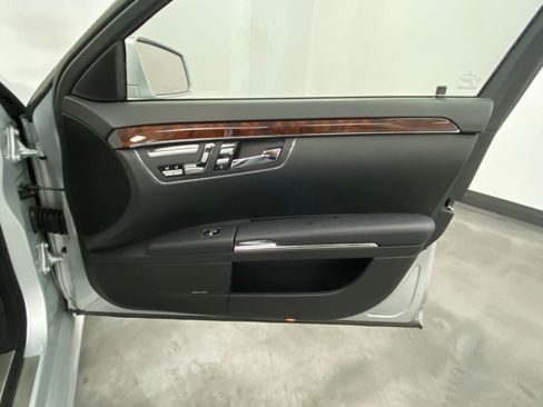 Used 2013 Mercedes-Benz S 550 4MATIC w/ Sport Pkg image 48