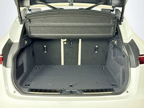 Used 2025 Jaguar F-PACE R-Dynamic S image 25