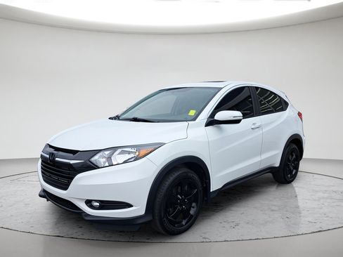 Used 2017 Honda HR-V EX image 7