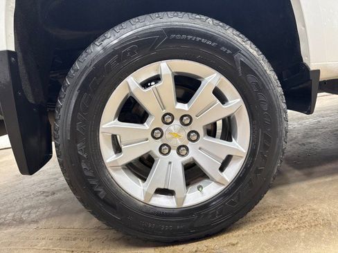 Used 2018 Chevrolet Colorado LT w/ LT Convenience Package RWD image 41
