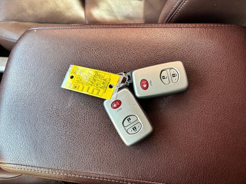 Used 2016 Toyota 4Runner Limited AWD/4WD image 27