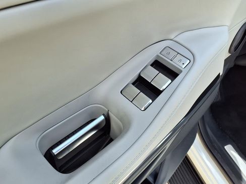 New 2026 Lincoln Navigator L Premier AWD/4WD image 13