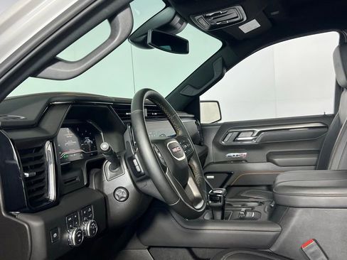 Used 2025 GMC Sierra 1500 AT4 image 21