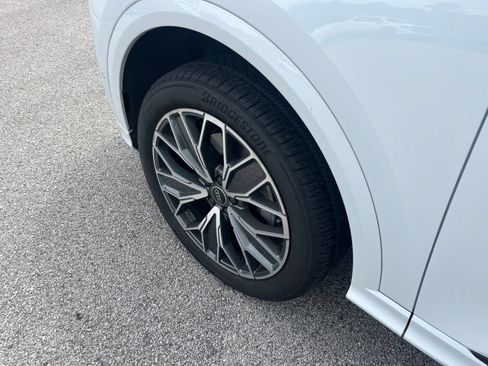 Used 2025 Audi Q5 Premium Plus w/ Premium Plus AWD/4WD image 10