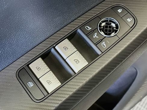 Used 2024 Mitsubishi Outlander SE image 20