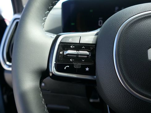 New 2025 Kia Sorento EX image 14