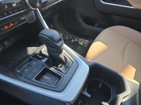 Used 2023 Toyota RAV4 LE image 25