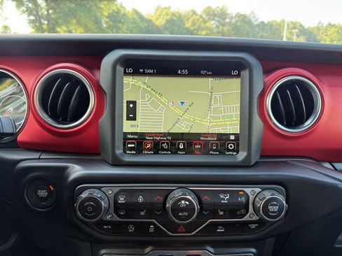 Used 2022 Jeep Wrangler Rubicon w/ LED Lighting Group AWD/4WD image 20