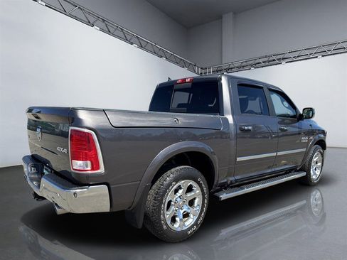 Used 2017 RAM 1500 Laramie w/ Convenience Group AWD/4WD image 8