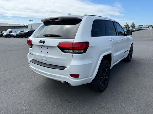 Used 2021 Jeep Grand Cherokee Laredo X AWD/4WD image 8