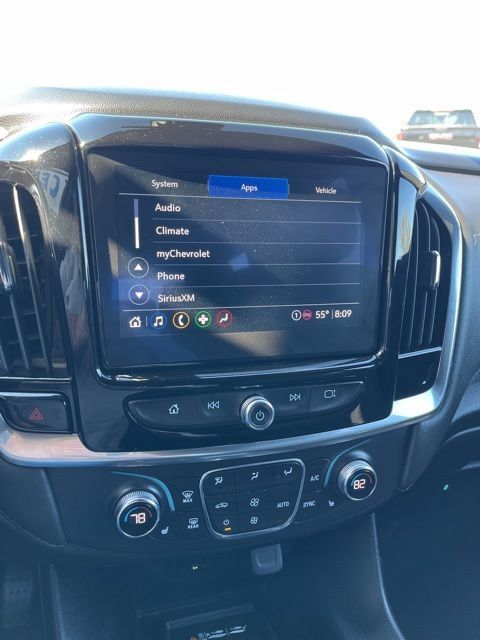 Used 2023 Chevrolet Traverse LT AWD/4WD image 44