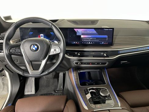 Used 2024 BMW X5 xDrive40i w/ Premium Package image 13