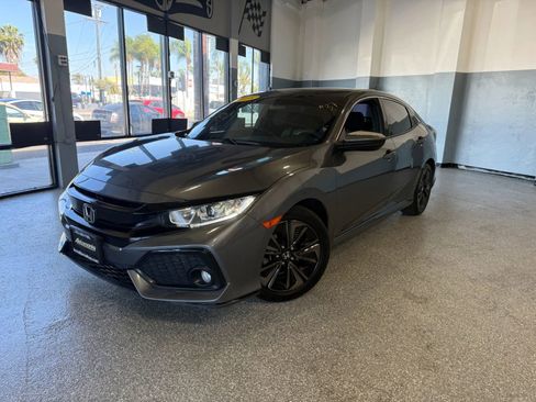 Used 2018 Honda Civic EX image 3
