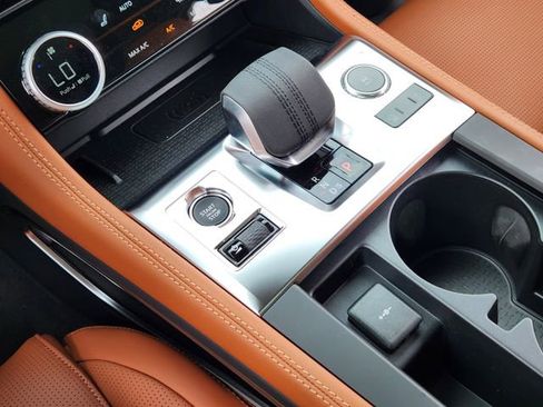 Used 2026 Jaguar F-PACE R-Dynamic S AWD/4WD image 19