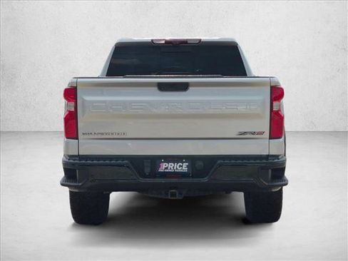 Used 2022 Chevrolet Silverado 1500 ZR2 w/ Technology Package AWD/4WD image 7