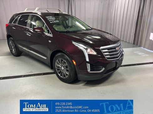 Used 2018 Cadillac XT5 Luxury w/ Driver Awareness Package FWD image 1