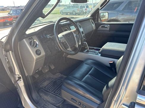 Used 2015 Ford Expedition EL Limited w/ Equipment Group 301A AWD/4WD image 8