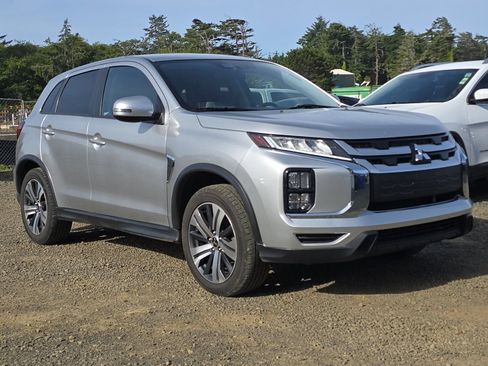 Used 2022 Mitsubishi Outlander Sport LE AWD/4WD image 2