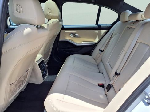 Used 2020 BMW 330i Sedan w/ Convenience Package RWD image 11