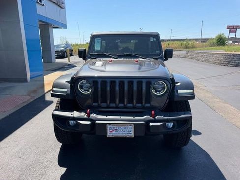 Used 2018 Jeep Wrangler Unlimited Rubicon w/ Dual Top Group AWD/4WD image 3