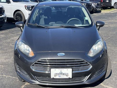 Used 2018 Ford Fiesta SE image 8