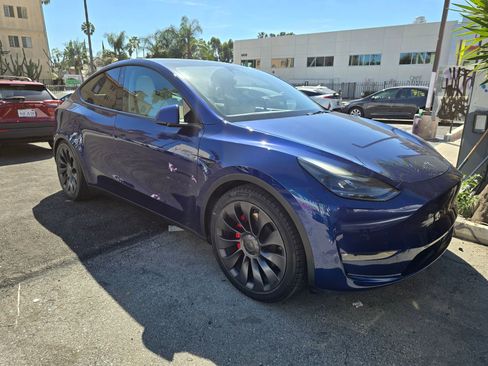 Used 2022 Tesla Model Y Performance image 1