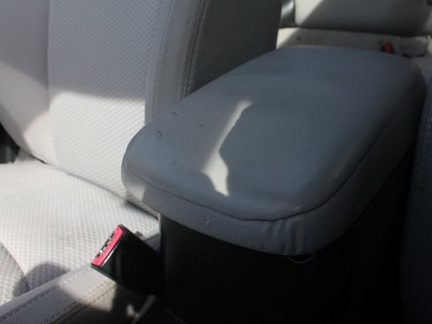 Used 2015 Subaru Forester 2.5i Premium w/ All-Weather Package image 24