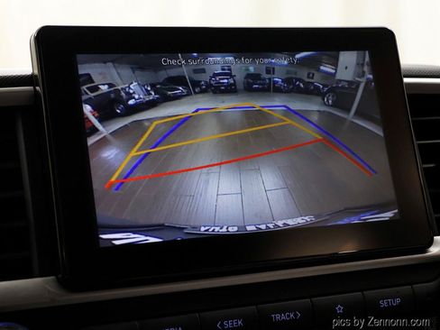 Used 2020 Hyundai Venue SEL FWD image 20