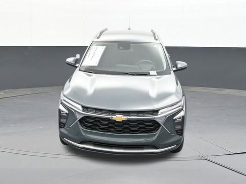 Used 2025 Chevrolet Trax LT FWD image 62