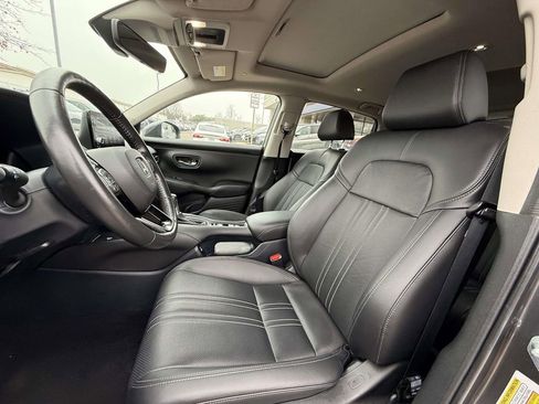 Used 2023 Honda HR-V EX-L image 11