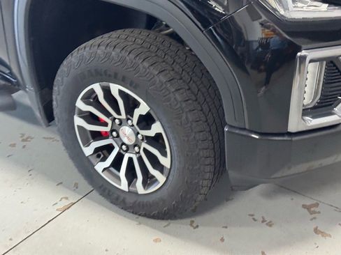 Used 2019 GMC Sierra 1500 AT4 w/ AT4 Premium Package image 4