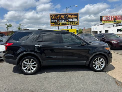 Used 2012 Ford Explorer XLT AWD/4WD image 3