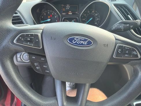 Used 2019 Ford Escape SE FWD image 12