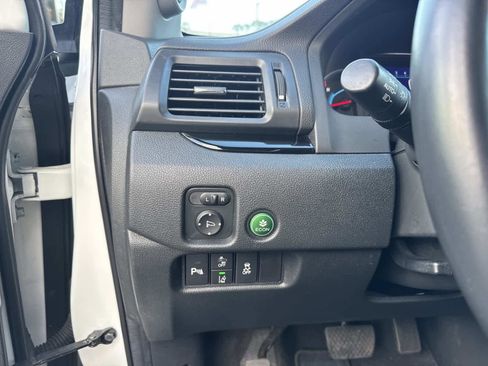 Used 2022 Honda Pilot Touring image 31