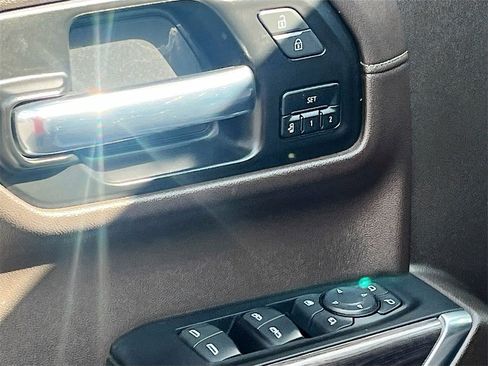 Used 2022 Chevrolet Silverado 1500 LTZ w/ LTZ Premium Package image 18