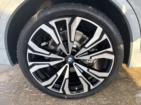 New 2026 BMW X7 xDrive40i w/ Executive Package image 27