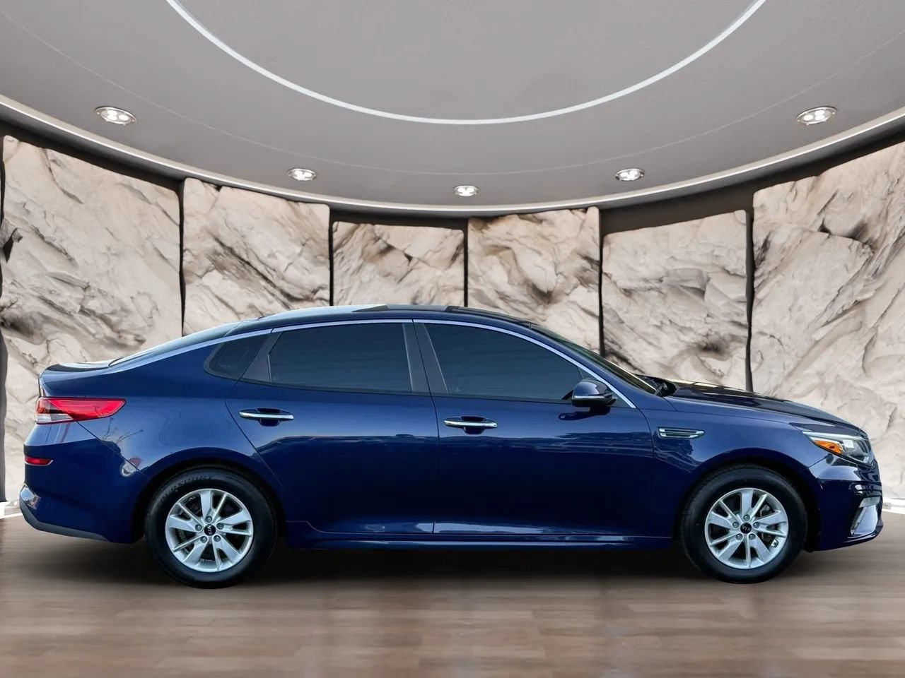 Used 2019 Kia Optima LX FWD image 8