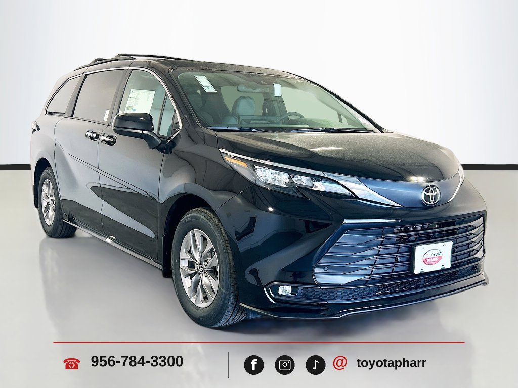 New 2026 Toyota Sienna XLE FWD image 3